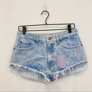 NWT Carmar Mogen Acid Wash Denim Shorts